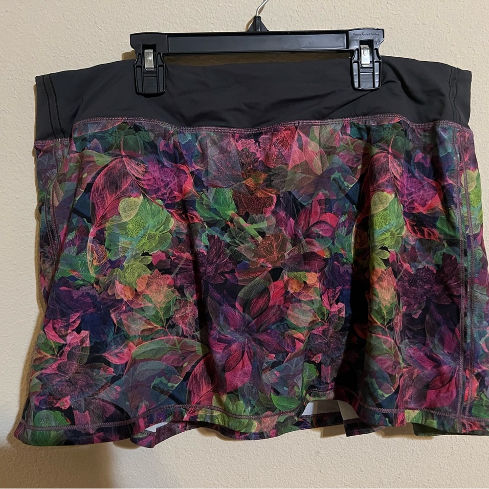 Lululemon 14 skirt skort
